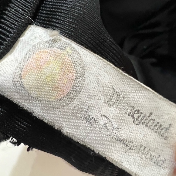 Minnie Mouse Plush Hat with Red Bow - Picture 4 of 9